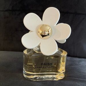 Daisy by Marc Jacob’s